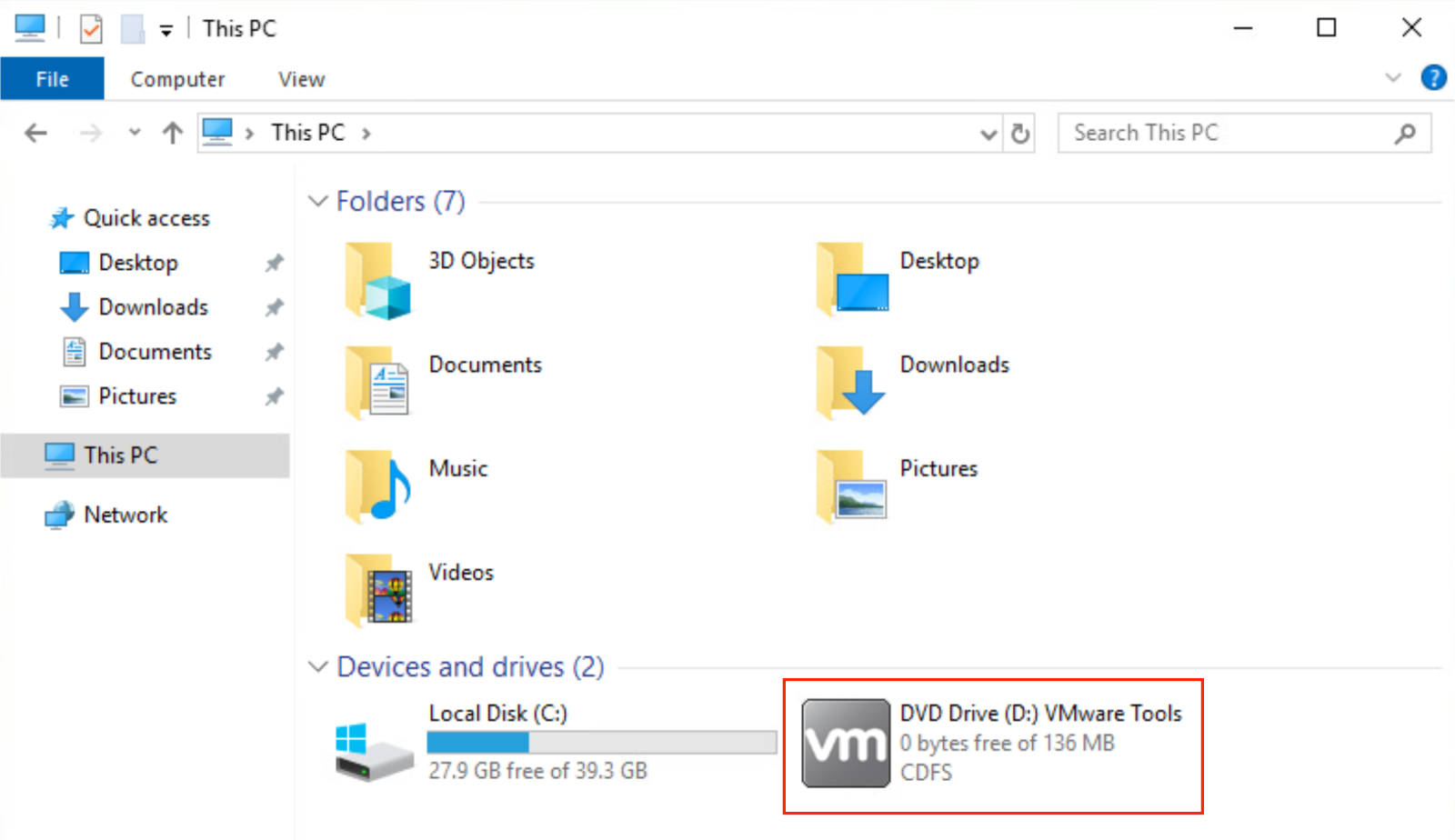 Windows Gezgini penceresinde VMware Araçları DVD Sürücüsünün ekran görüntüsü.